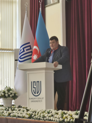 Участие Акан Арыстана в I Международном симпозиуме в Баку
